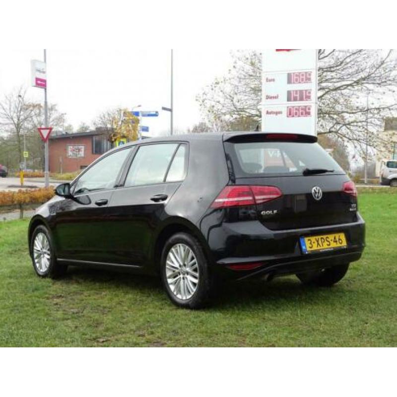 Volkswagen Golf 1.2 TSi CUP Edition 5-deurs - Automaat, Navi