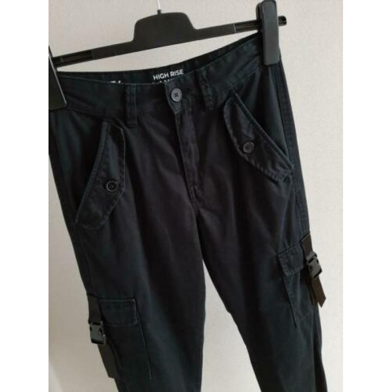 HIP cargo broek Clockhouse mt 34 zgan