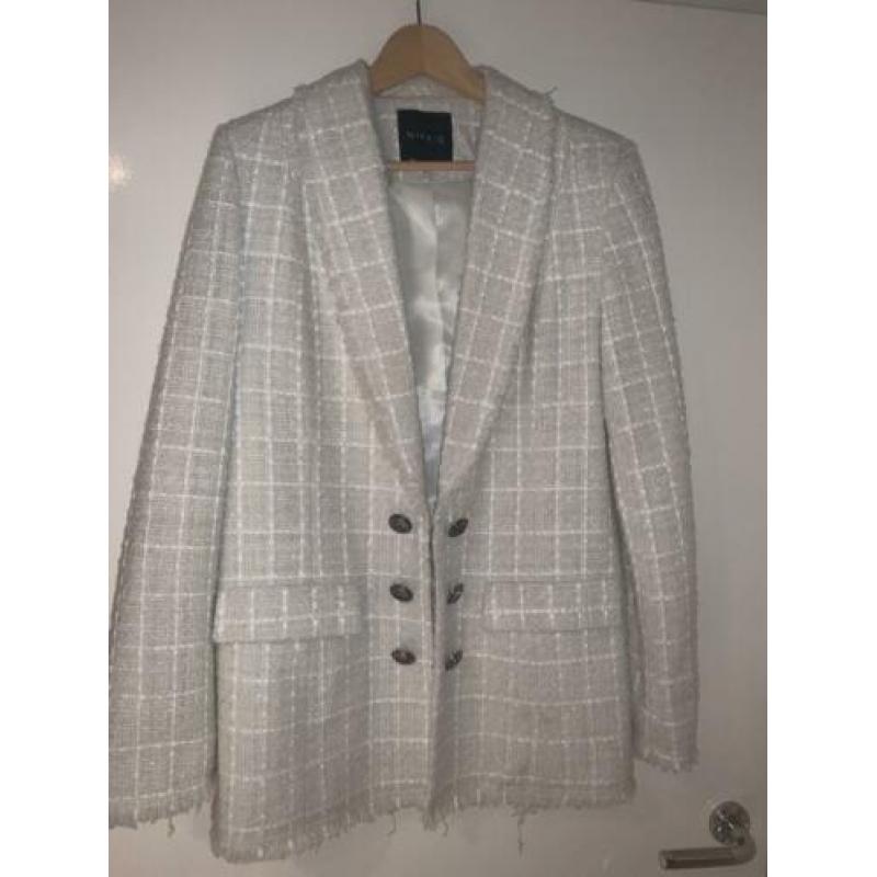 witte Nikkie blazer maat 42