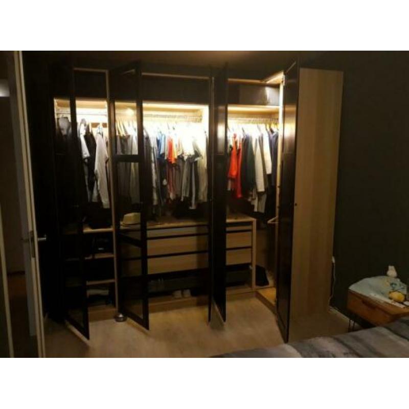 Ikea Pax kast 236 cm hoog 58cm diep.