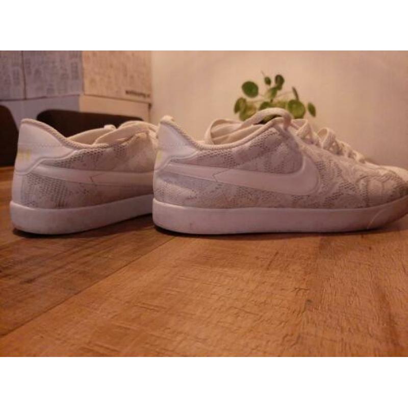 nike schoenen