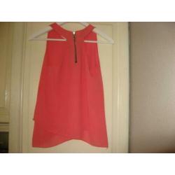 mooi koraalrood topje/blouse/hemdje van SoBe, mt 146/152