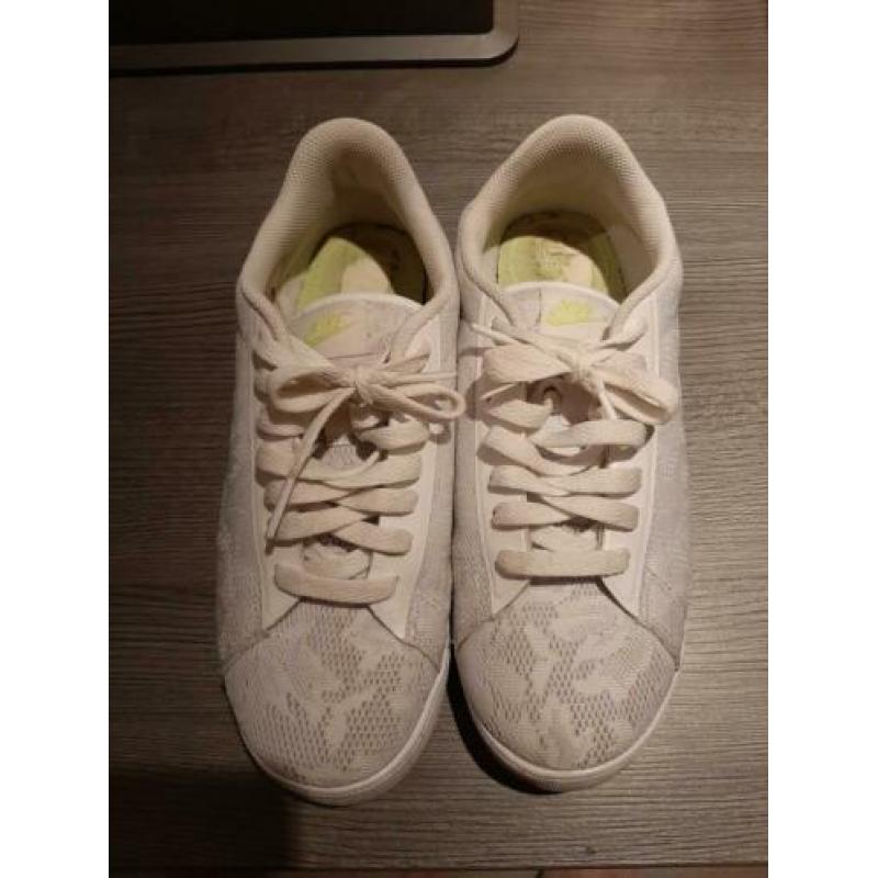 nike schoenen