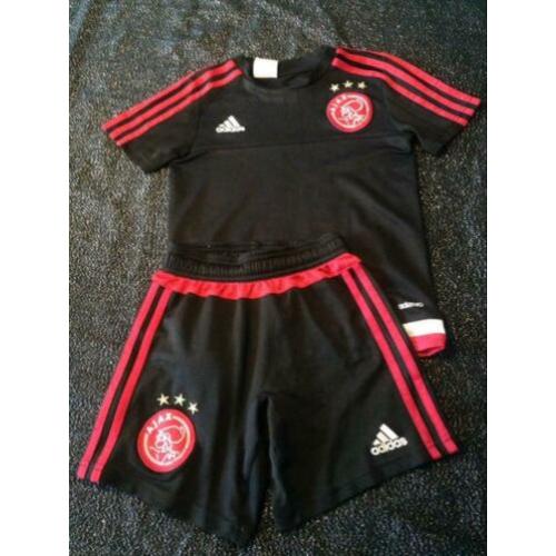 Ajax tenue 128