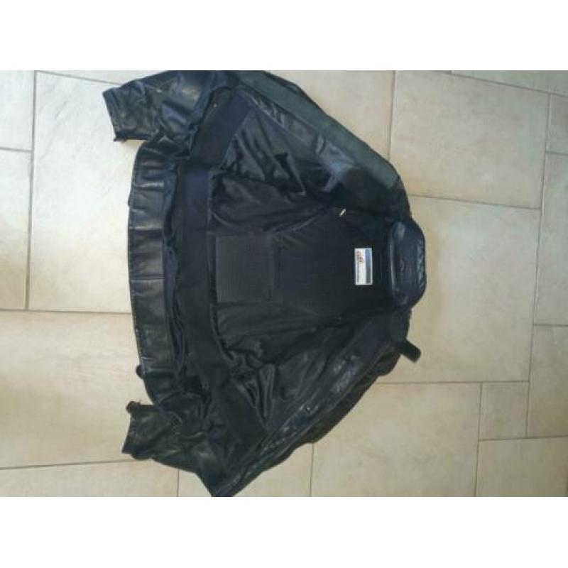 Leren motorjas (SPOOL) en motorbroek (Difi)