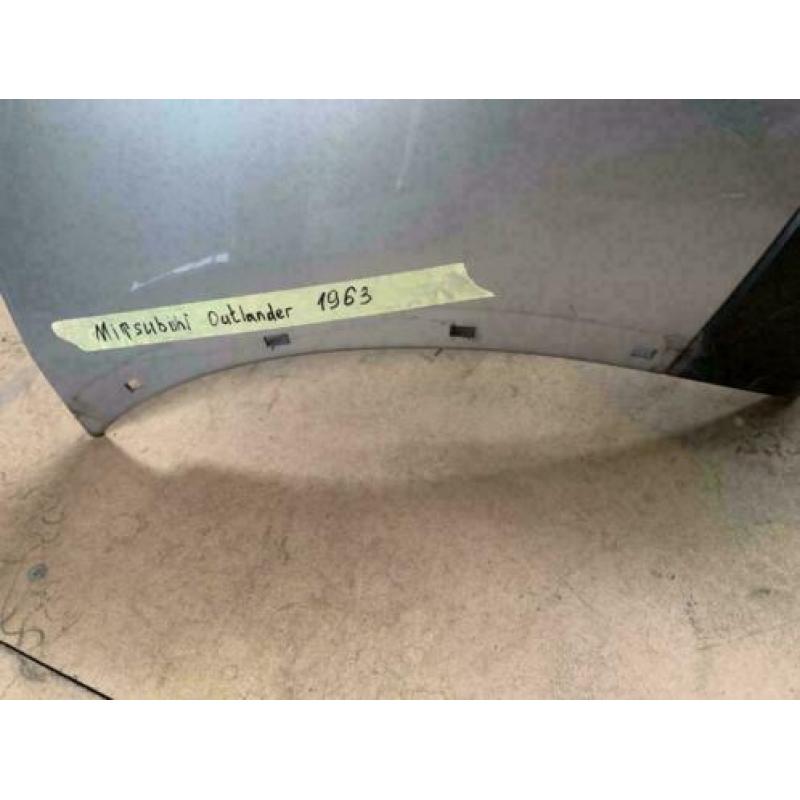 Mitsubishi Outlander Voorbumper 6400d558zz Origineel 1963