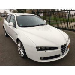 Alfa Romeo 159 Sportwagon 1.750 TBI ECO 200PK 2010 Wit