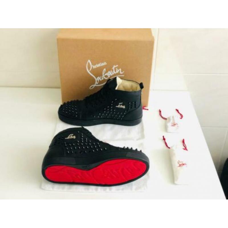 Christian Louboutin SUÈDE schoenen maat 39 t/m 44 LEER High