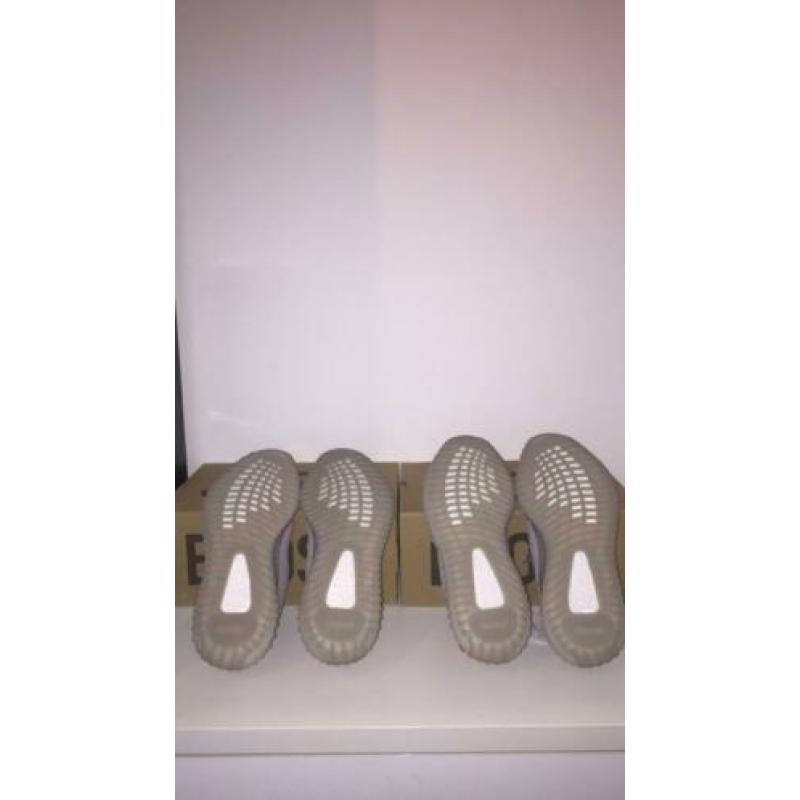 Yeezy Boost 350 V2 Tail Light Maat 43 1/3