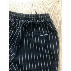 Zwarte broek/pantalon met krijtstreep van Tumble ‘n Dry