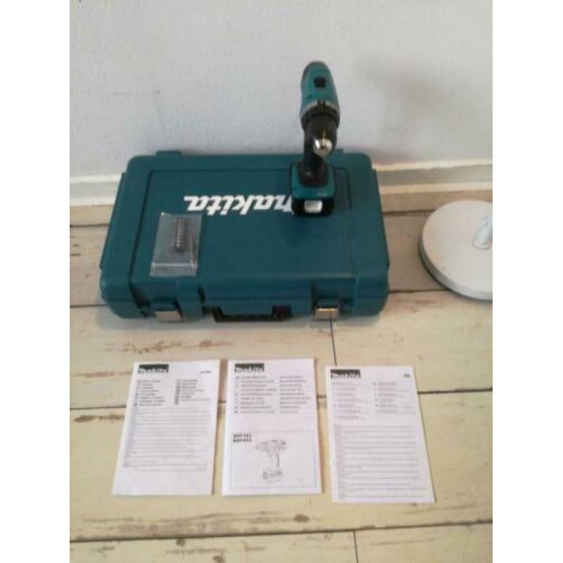 Makita BDF343 schroefmachine 14,4Volt werkt perfect.