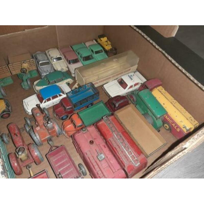 Krat vol 45 Dinky Toys