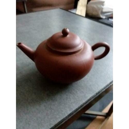 Mooie kleinere Chinese yixsing potje