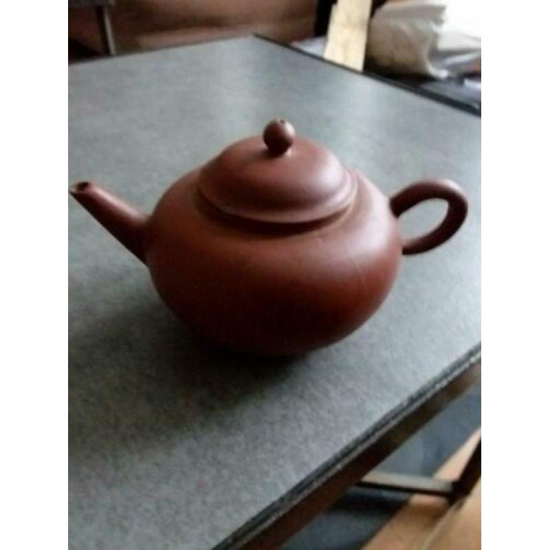 Mooie kleinere Chinese yixsing potje
