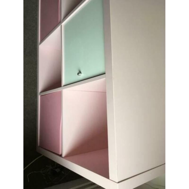 Kallax ikea vakkenkast roze wit