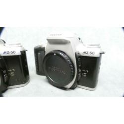 Pentax MZ 50 Spiegelreflex, beide met bodycap. 2 stuks. De