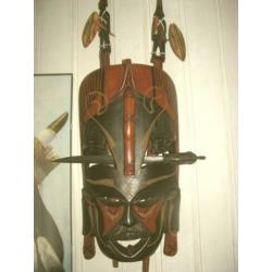Supermooi krijgersmasker uit tribe in Kenia 8-delig 60 cm