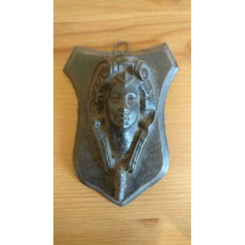 Wapenschild hoofd van vrouw, (giet)ijzer, midden 19e eeuw