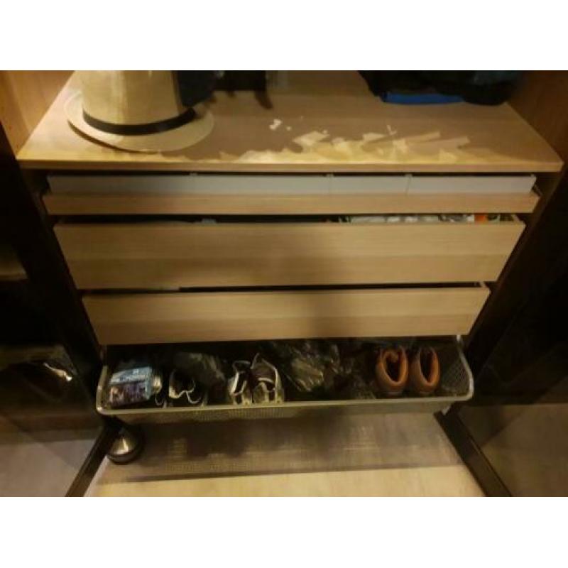 Ikea Pax kast 236 cm hoog 58cm diep.