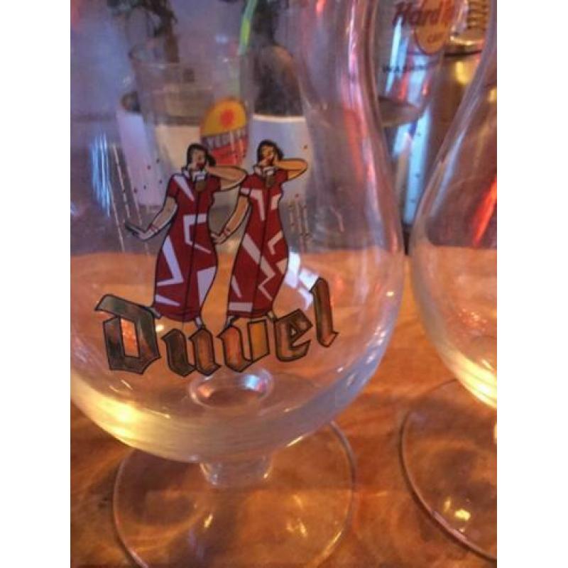 Twee Duvel glazen