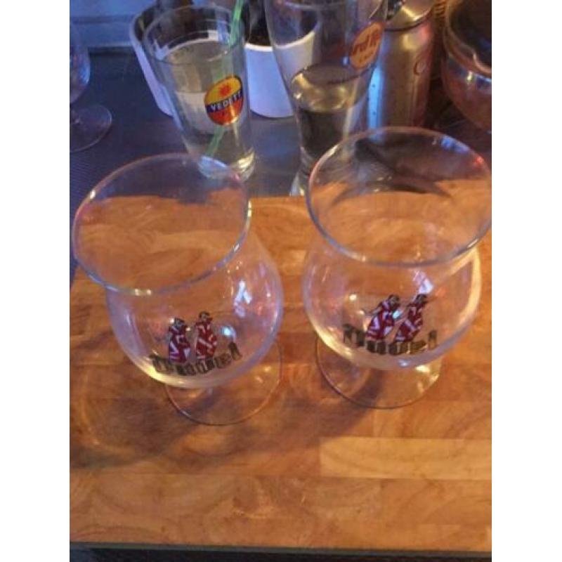 Twee Duvel glazen