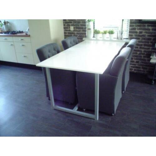 Witte hoogglans tafel zgan