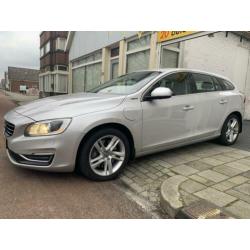 Volvo V60 2.4 D6 AWD Pl.i Sum.