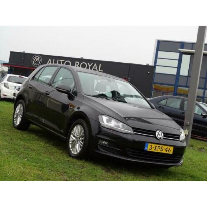 Volkswagen Golf 1.2 TSi CUP Edition 5-deurs - Automaat, Navi