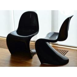2 Verner Panton Chairs / Stoelen voor Herman Miller/Fehlbaum