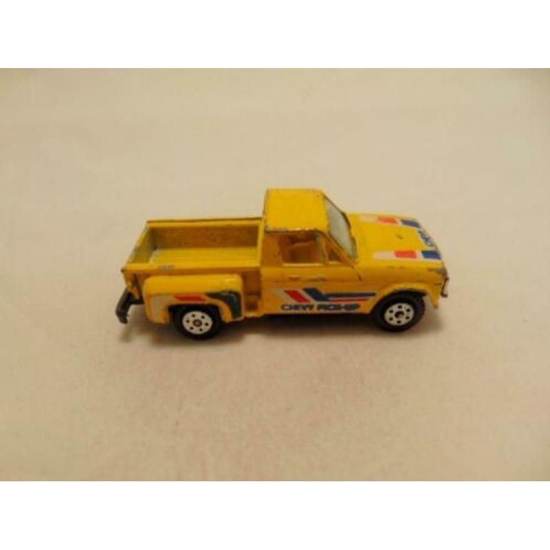 Chevrolet Stepside Pickup 1:64 Yat ming geel