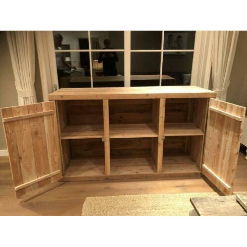 Robuuste dressoir kast / televisie kast van Steigerhout!