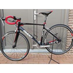 Racefiets giant defy maat m sora