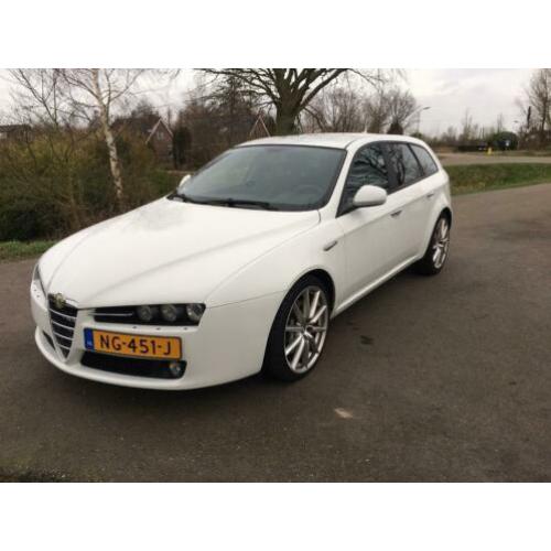 Alfa Romeo 159 Sportwagon 1.750 TBI ECO 200PK 2010 Wit