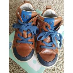 schoen jongen maat 26 bruin/ cognac blauw bunnies zgan