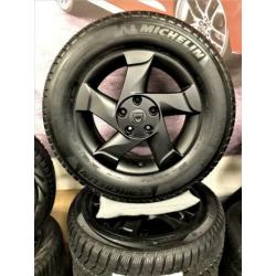 16 inch 5x114,3 Origineel Dacia Duster Velgen + Zomerbanden