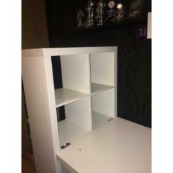 Bureau voor kleine prijs