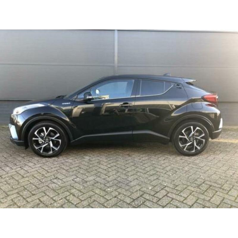 Toyota C-HR 1.8 Hybrid Dynamic | Navigatie | Safety Sense |