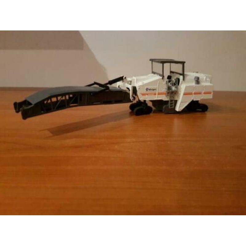 Asfalteermachine 1:50 Wirtgen W2000 no tekno