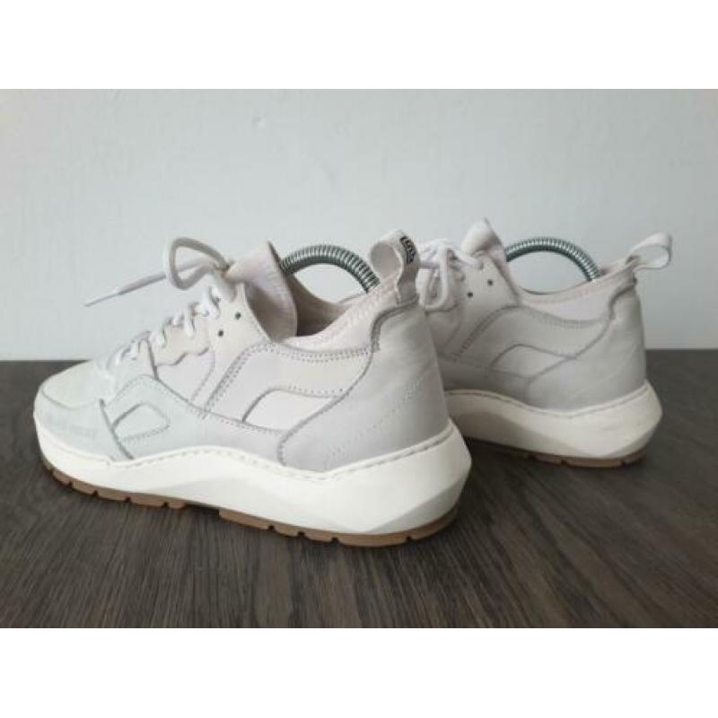 Filling pieces 38