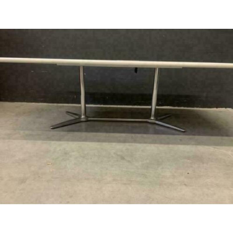 2x Thonet vergadertafel / conferentietafel