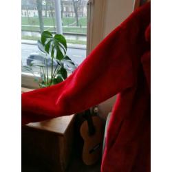 Prachtige rode faux fur / bontjas te koop Monki
