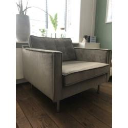 Mooie love seat fauteuil kleur taupe