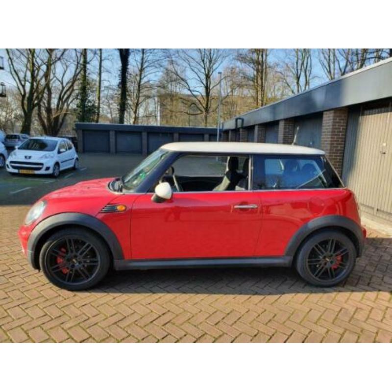 Mini 1.6 Cooper 2007 Rood | Facelift | 17" | LED