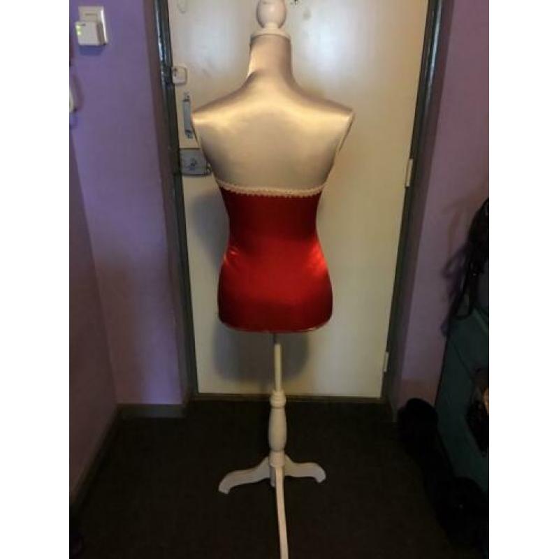 Etalage pop model buste op standaard