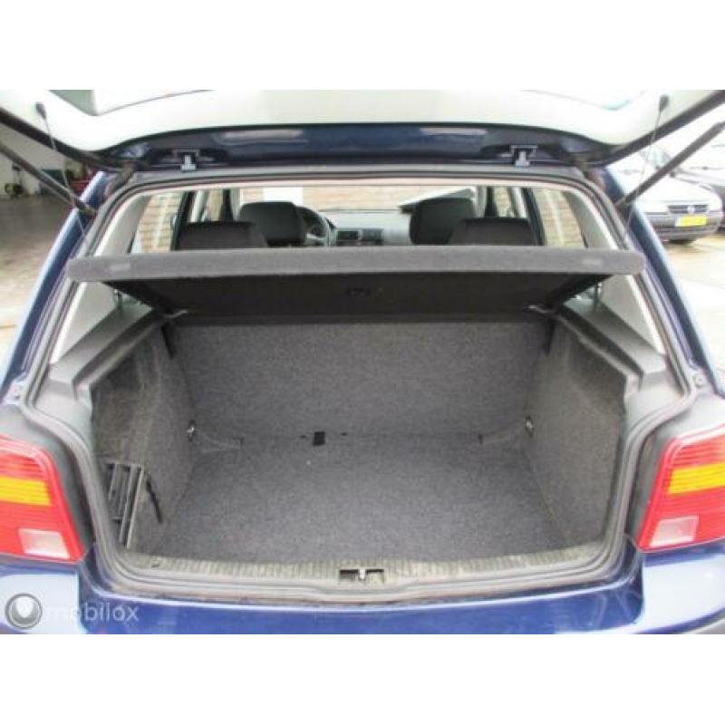 Volkswagen Golf 1.6 Comfortline