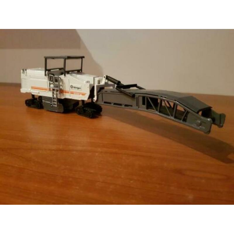 Asfalteermachine 1:50 Wirtgen W2000 no tekno