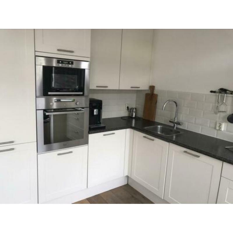 Hoek Keuken incl apparatuur.