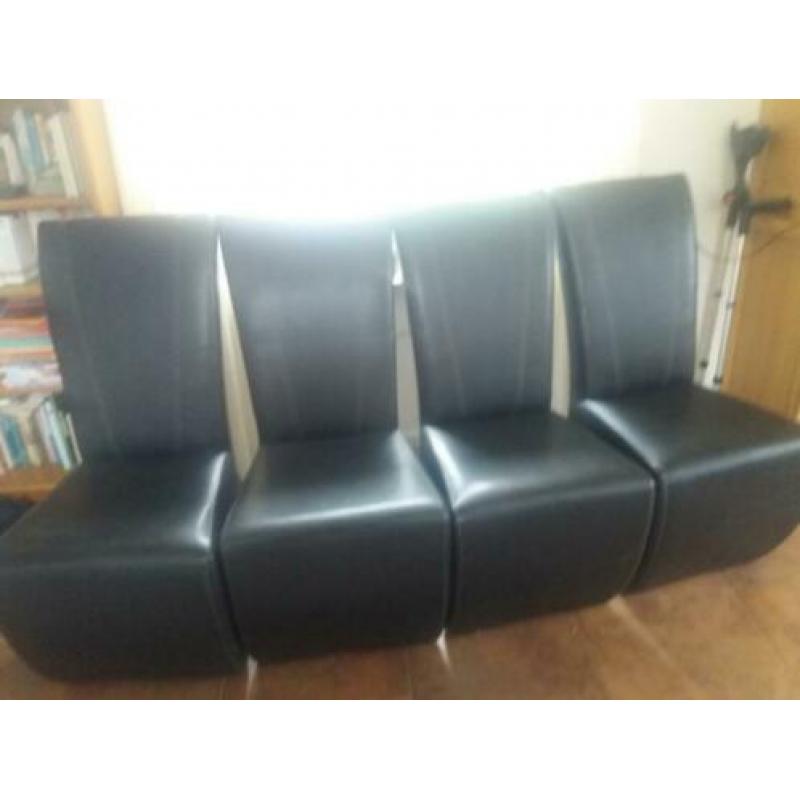 4 leren stoelen