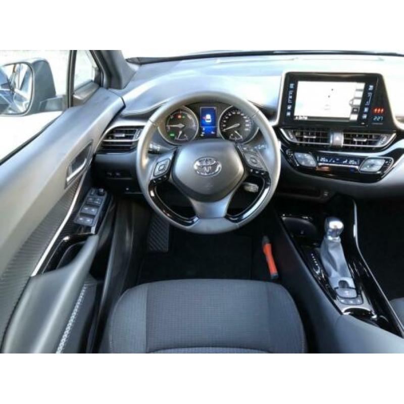 Toyota C-HR 1.8 Hybrid Dynamic | Navigatie | Safety Sense |