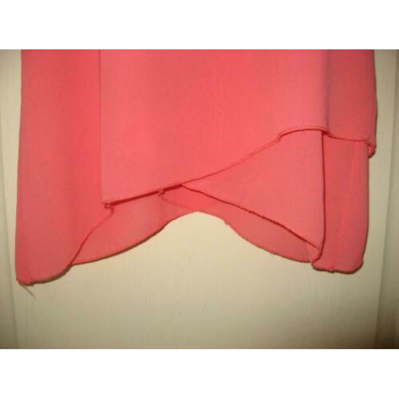 mooi koraalrood topje/blouse/hemdje van SoBe, mt 146/152